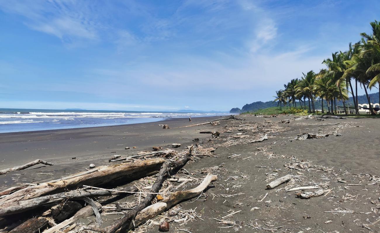 Playa Hermosa'in fotoğrafı kahverengi kum yüzey ile