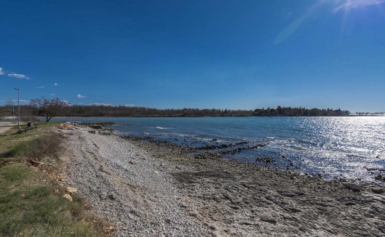 Lovrecica beach'in fotoğrafı kayalık arazi yüzey ile