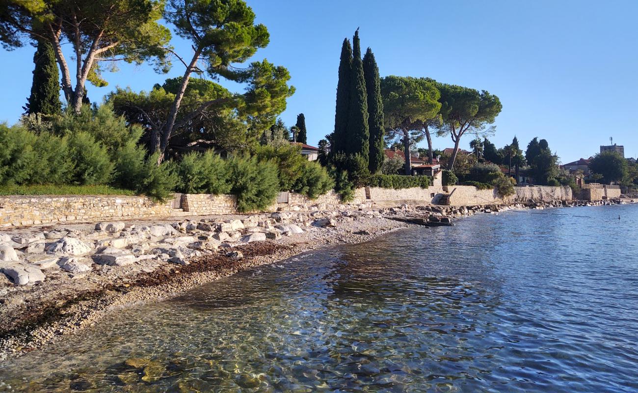 Dajla beach'in fotoğrafı taşlar yüzey ile