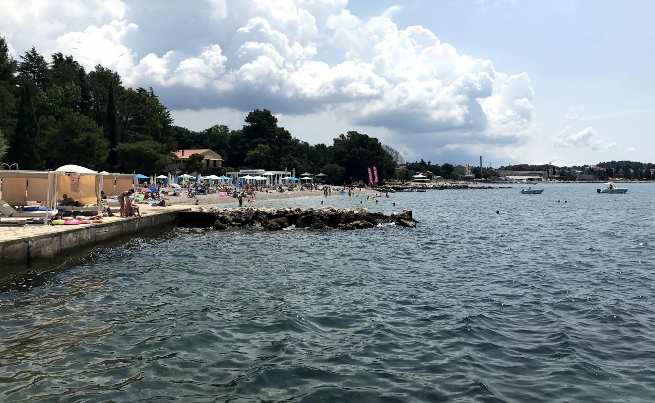 Plaza Spadici Materada'in fotoğrafı i̇nce gri kum yüzey ile
