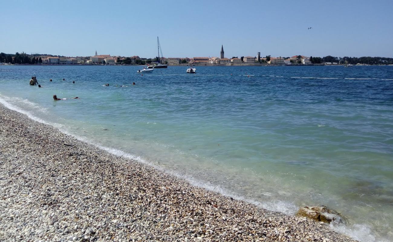 Parentino beach'in fotoğrafı küçük bej çakıl yüzey ile