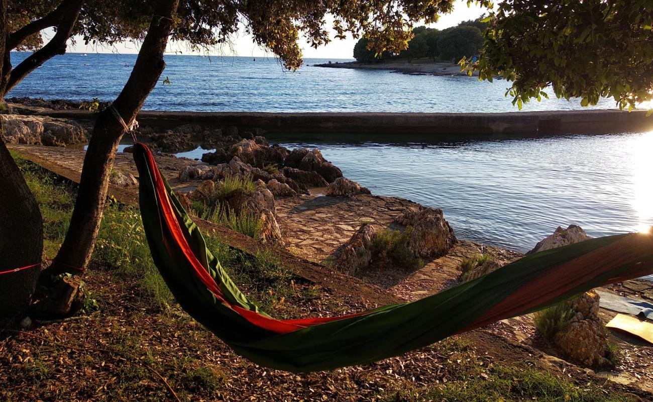 Lim beach'in fotoğrafı beton kaplı yüzey yüzey ile