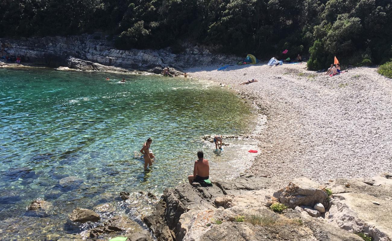 Mandina stijena'in fotoğrafı bej çakıl yüzey ile