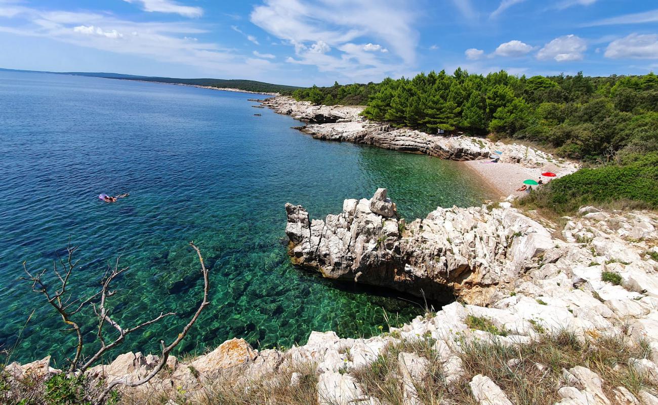 Pripanje beach'in fotoğrafı kayalık arazi yüzey ile