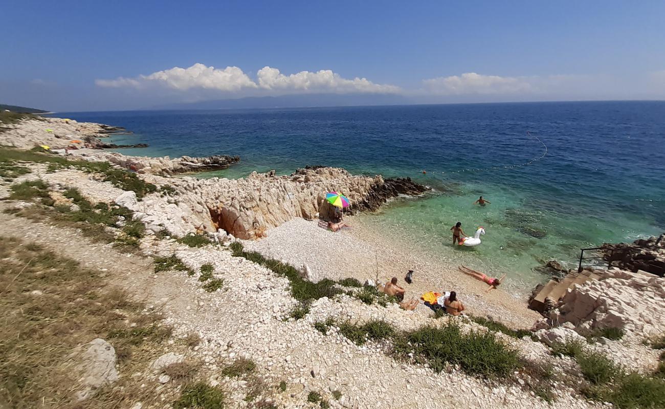 Girandella beach II'in fotoğrafı beyaz çakıl taş yüzey ile