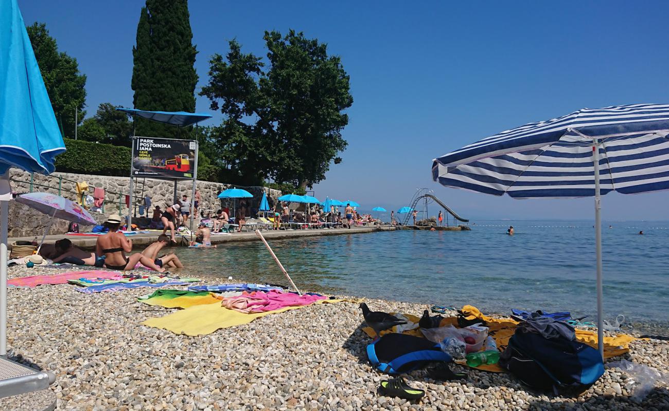 Tomasevac beach'in fotoğrafı hafif ince çakıl taş yüzey ile