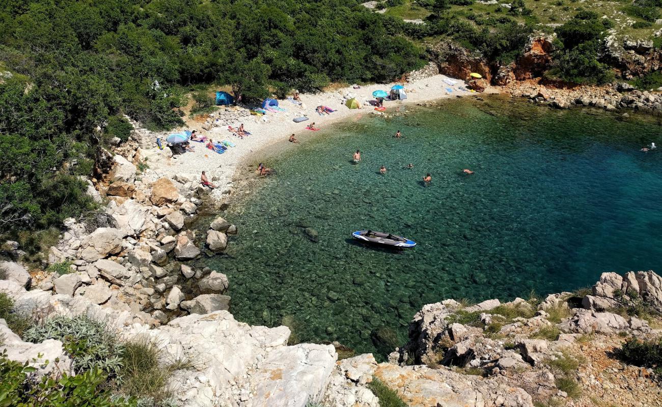 Dugno beach'in fotoğrafı bej çakıl yüzey ile