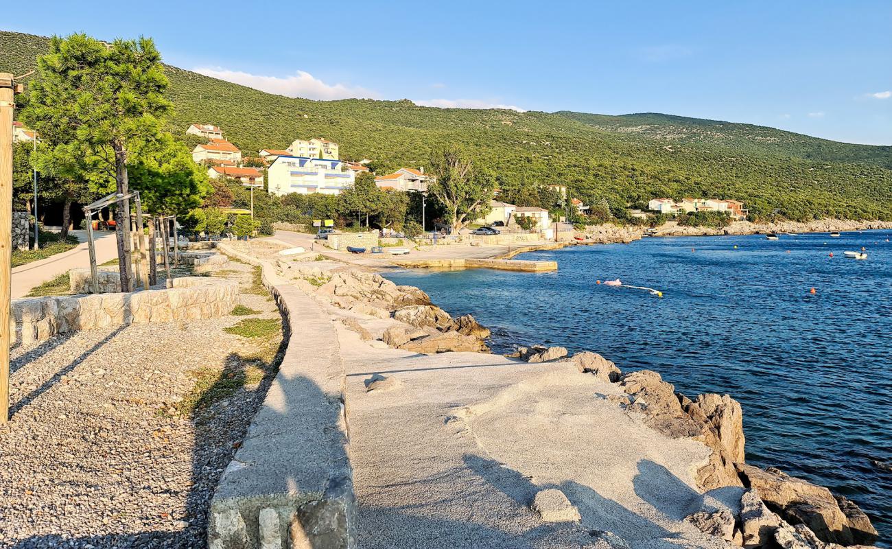 Smokvica beach'in fotoğrafı gri çakıl taşı yüzey ile