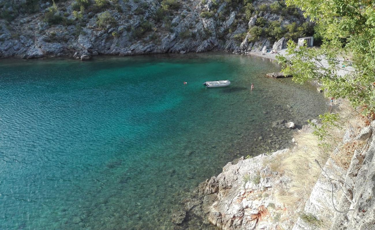 Plaza Spasovac'in fotoğrafı gri çakıl taşı yüzey ile