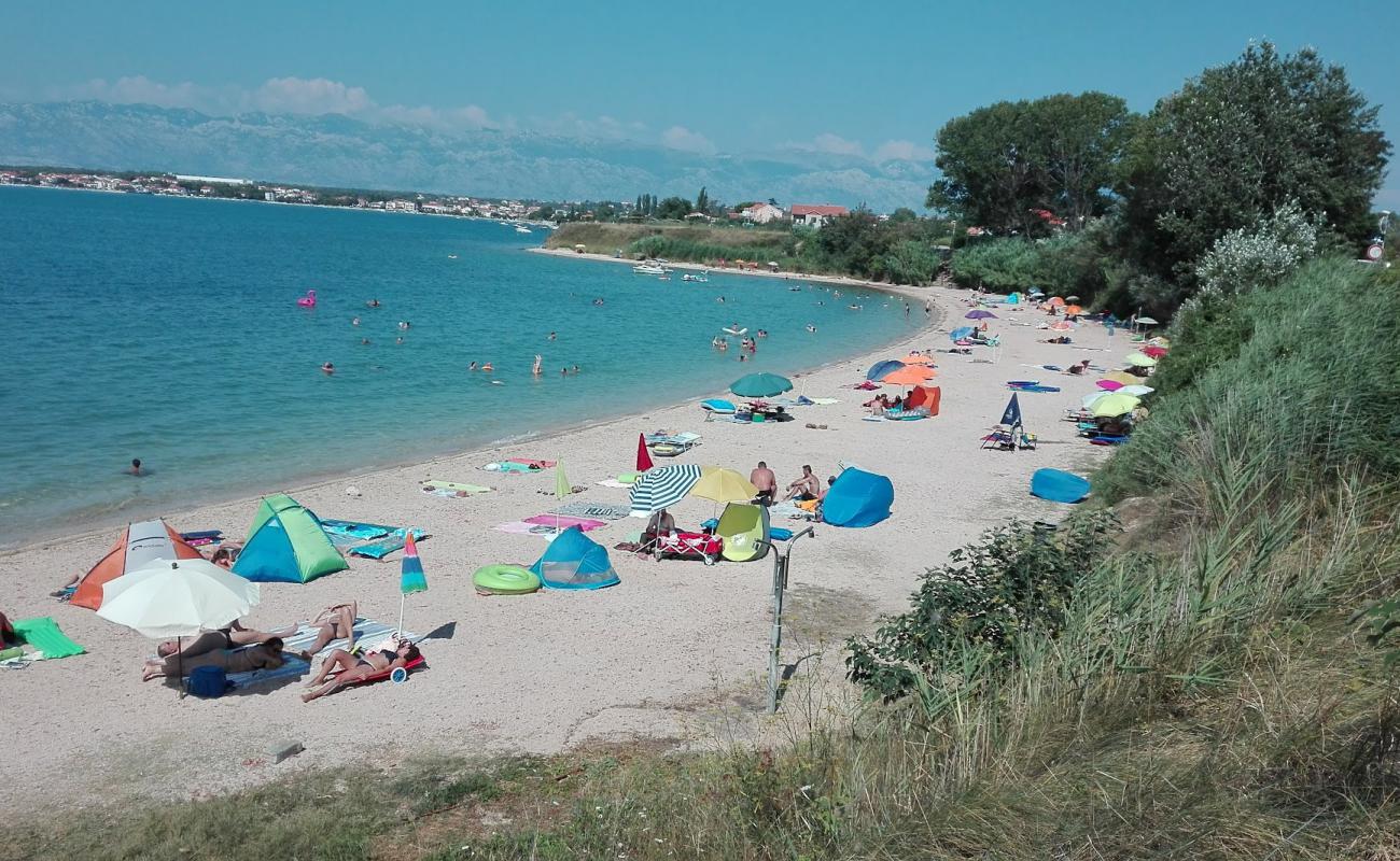 Plaza Prodorica'in fotoğrafı hafif ince çakıl taş yüzey ile