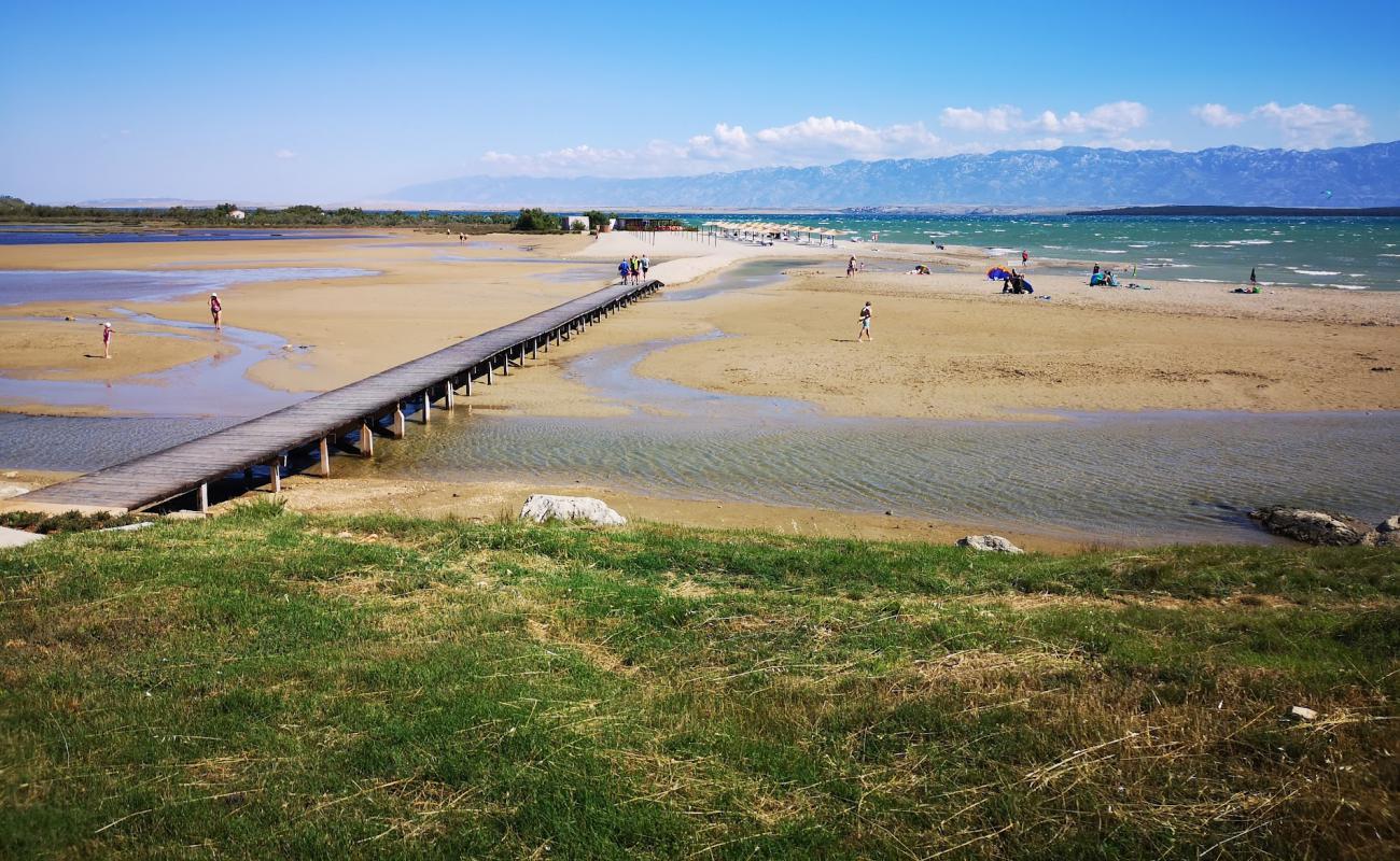 Kraljicina plaza'in fotoğrafı açık bej kum yüzey ile