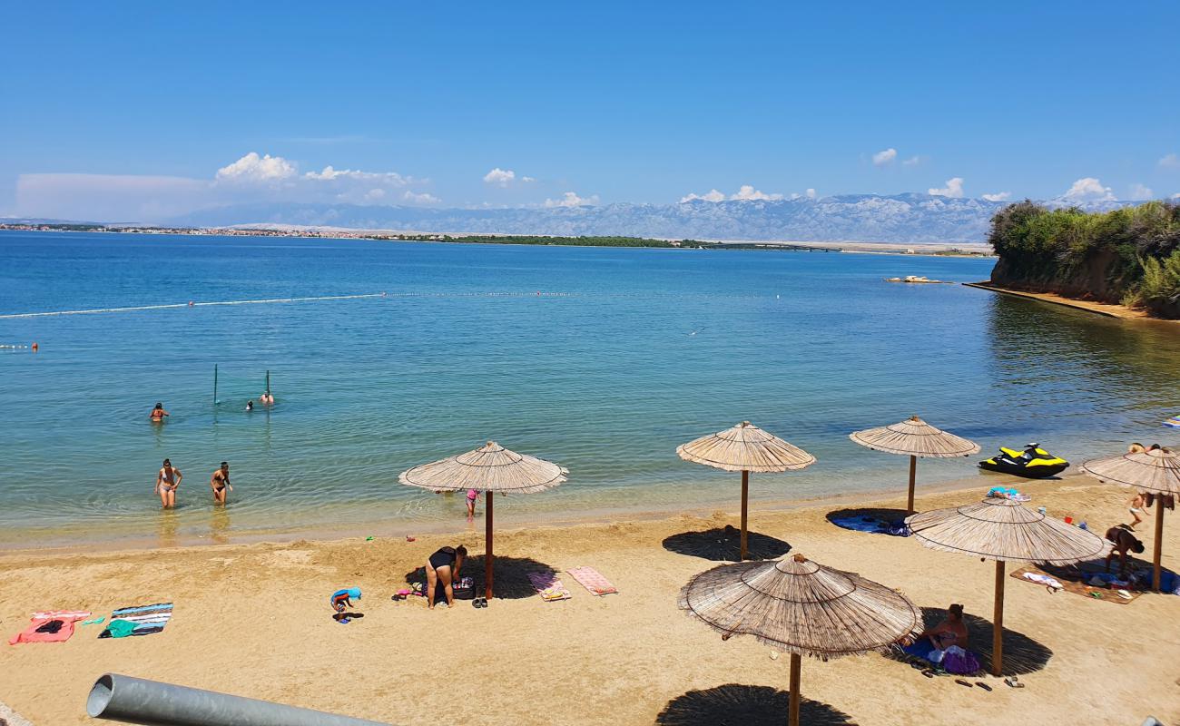 Privlaka beach'in fotoğrafı parlak kum yüzey ile