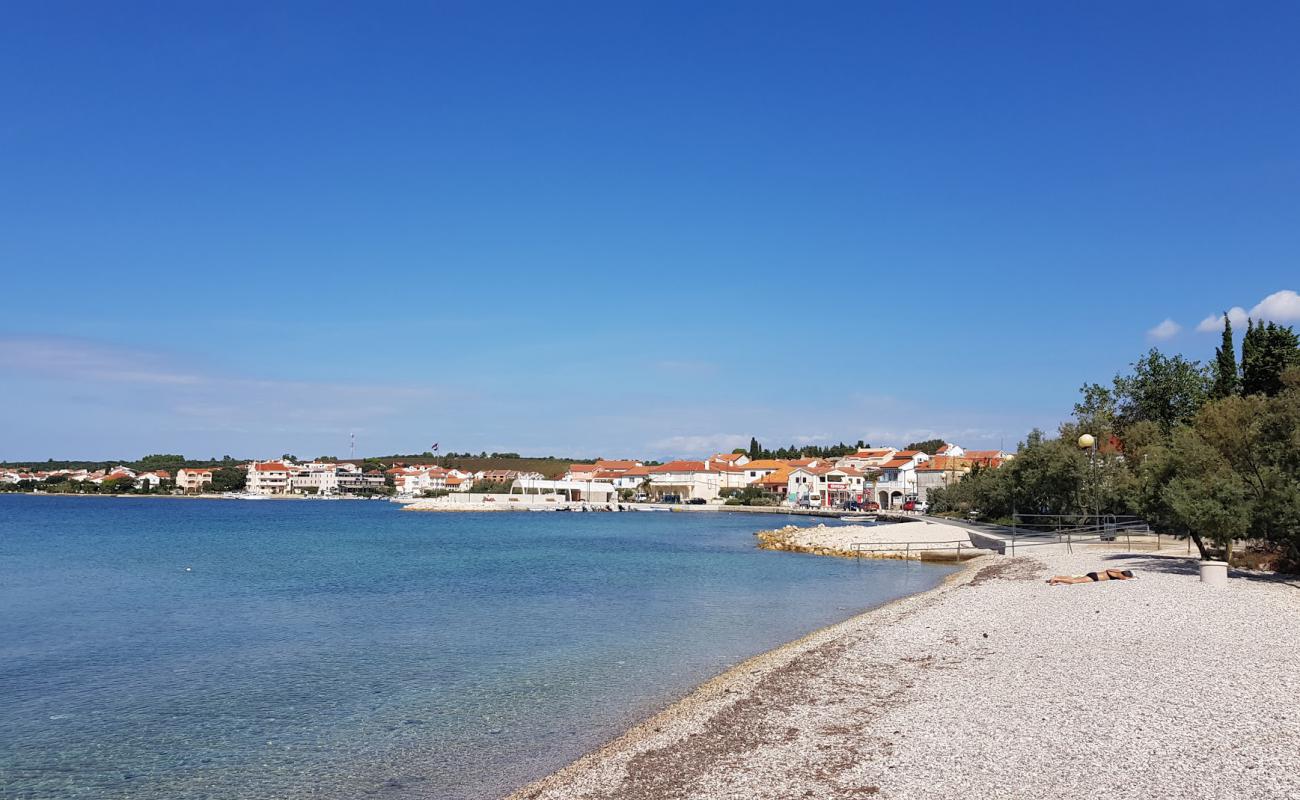 Petrcane beach'in fotoğrafı bej kum ve çakıl yüzey ile