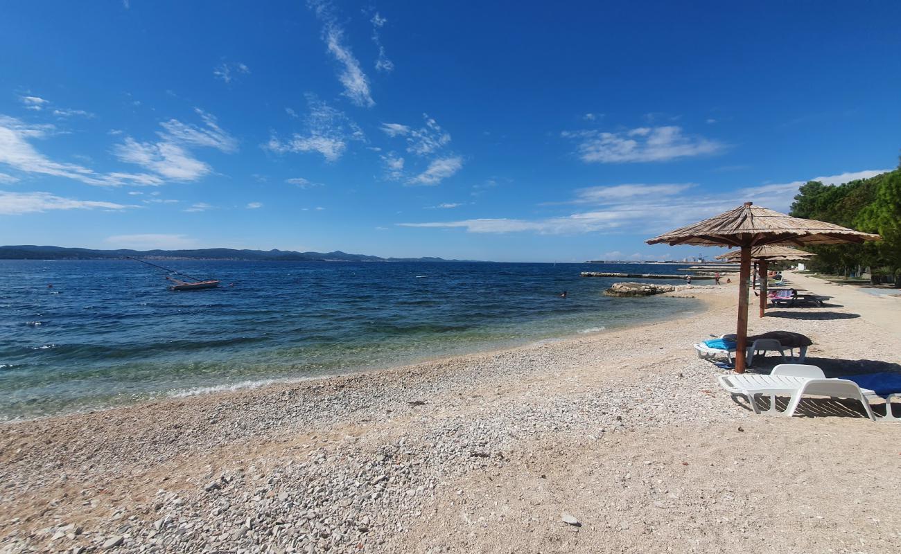 Bibinje beach'in fotoğrafı bej çakıl yüzey ile