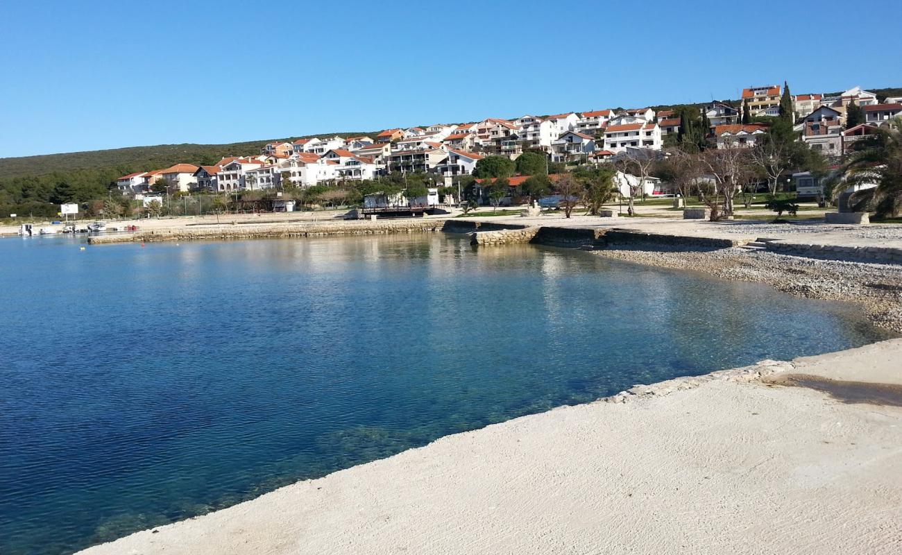 Karavany Sveti Petar'in fotoğrafı hafif çakıl yüzey ile