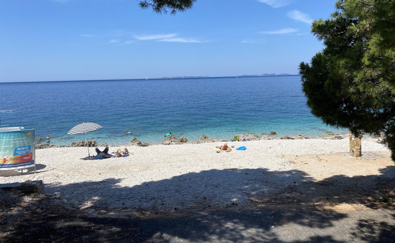 Rtic II beach'in fotoğrafı hafif çakıl yüzey ile