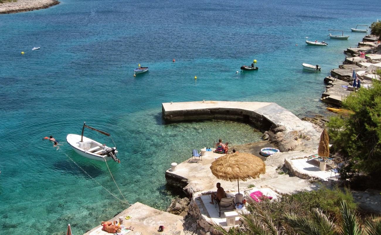 Kanica beach III'in fotoğrafı küçük bej çakıl yüzey ile