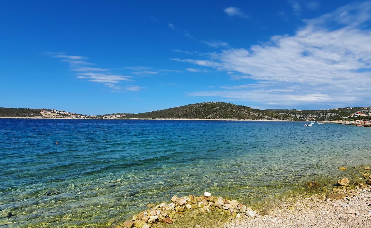 Uvala Zalec'in fotoğrafı kayalık arazi yüzey ile