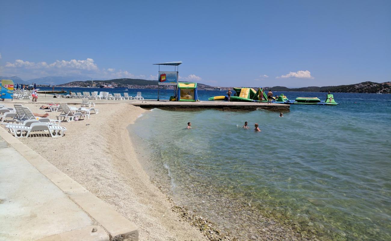 Medena beach'in fotoğrafı küçük bej çakıl yüzey ile