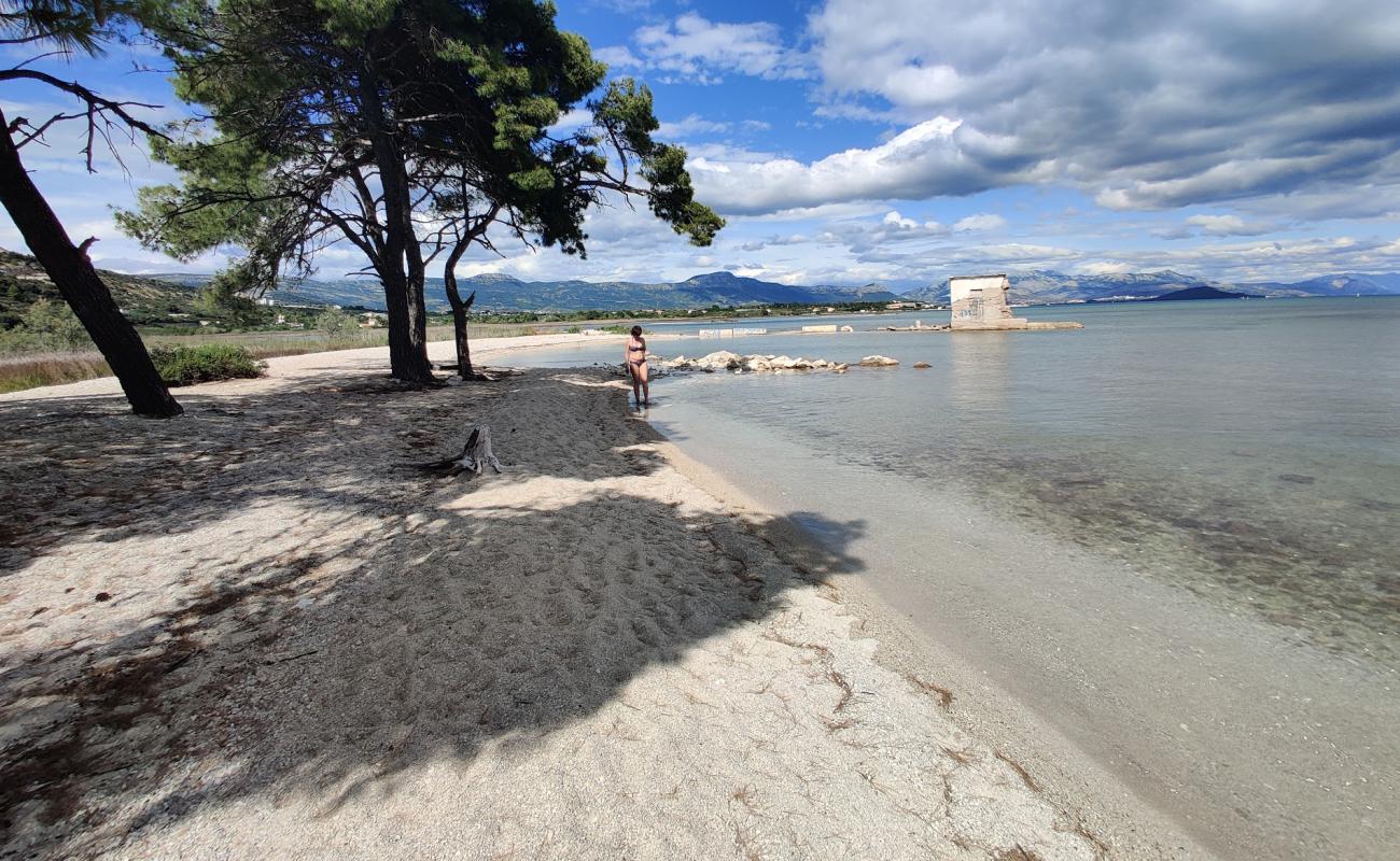 Plaza Pantan'in fotoğrafı hafif çakıl yüzey ile