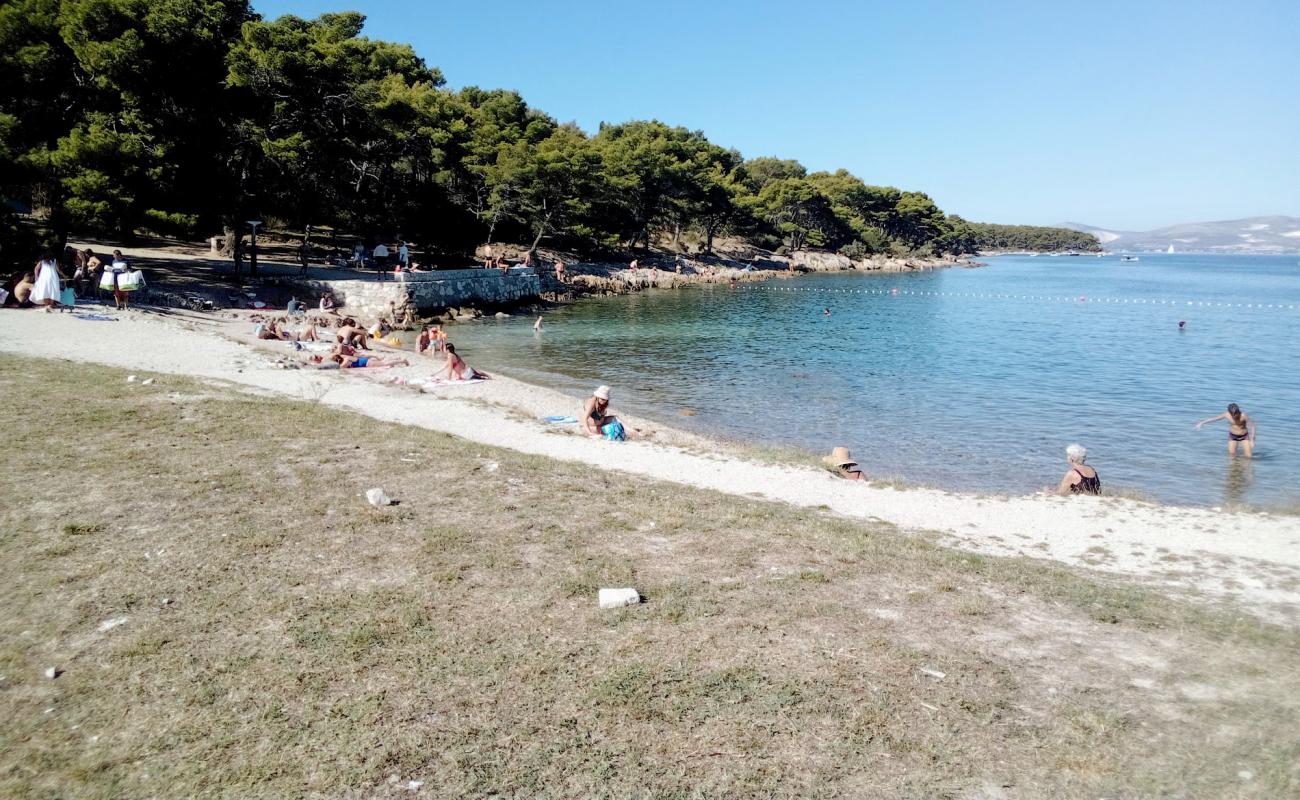 Prva Voda beach'in fotoğrafı bej çakıl yüzey ile