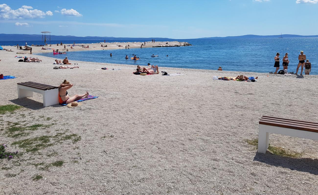 Trstenik beach'in fotoğrafı hafif ince çakıl taş yüzey ile