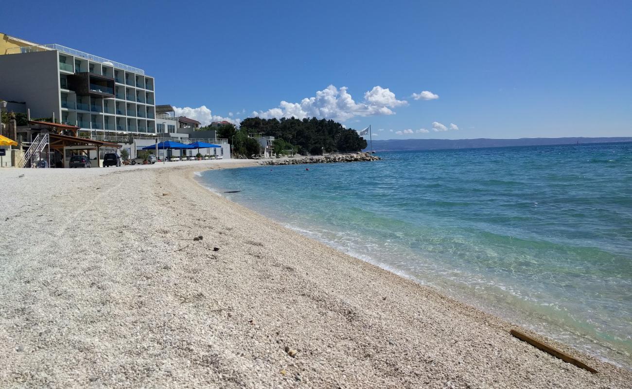 Plaza Strozanac'in fotoğrafı hafif ince çakıl taş yüzey ile