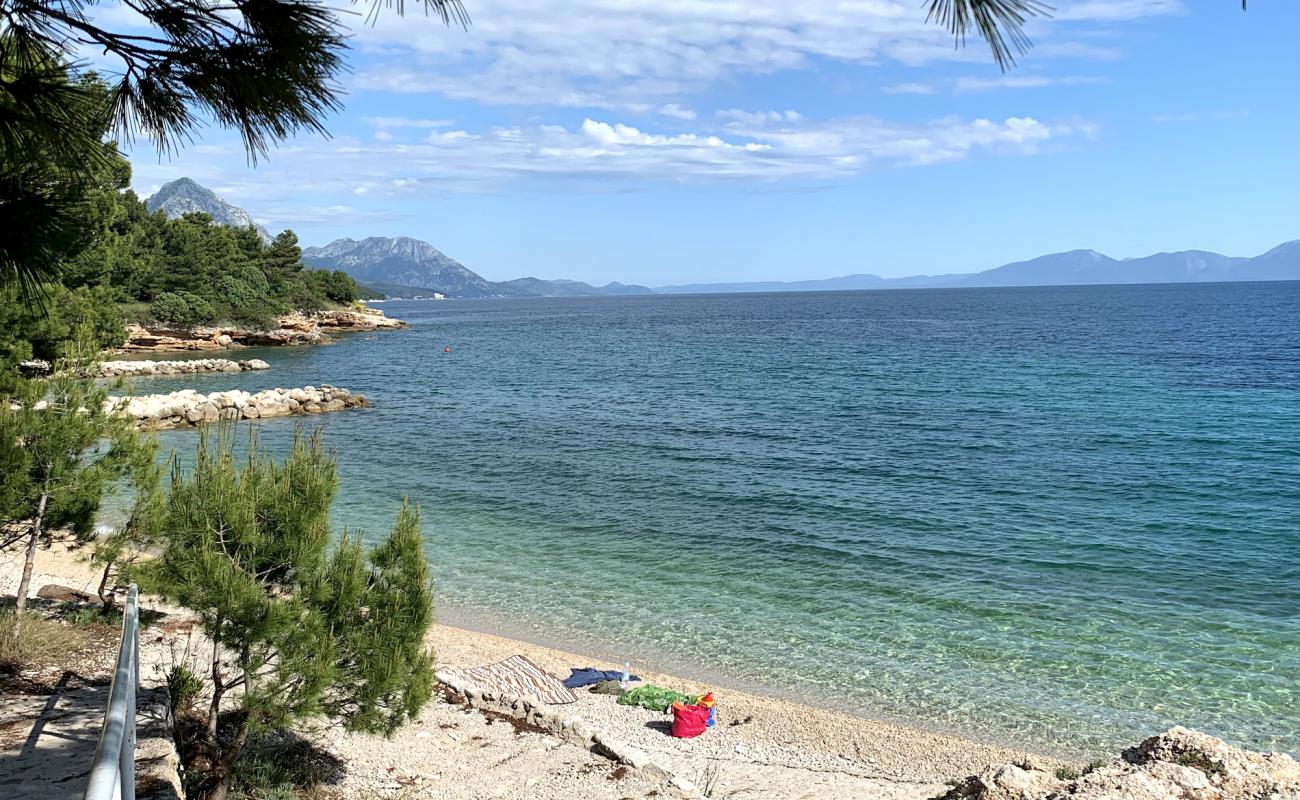 Male Ciste beach'in fotoğrafı hafif ince çakıl taş yüzey ile