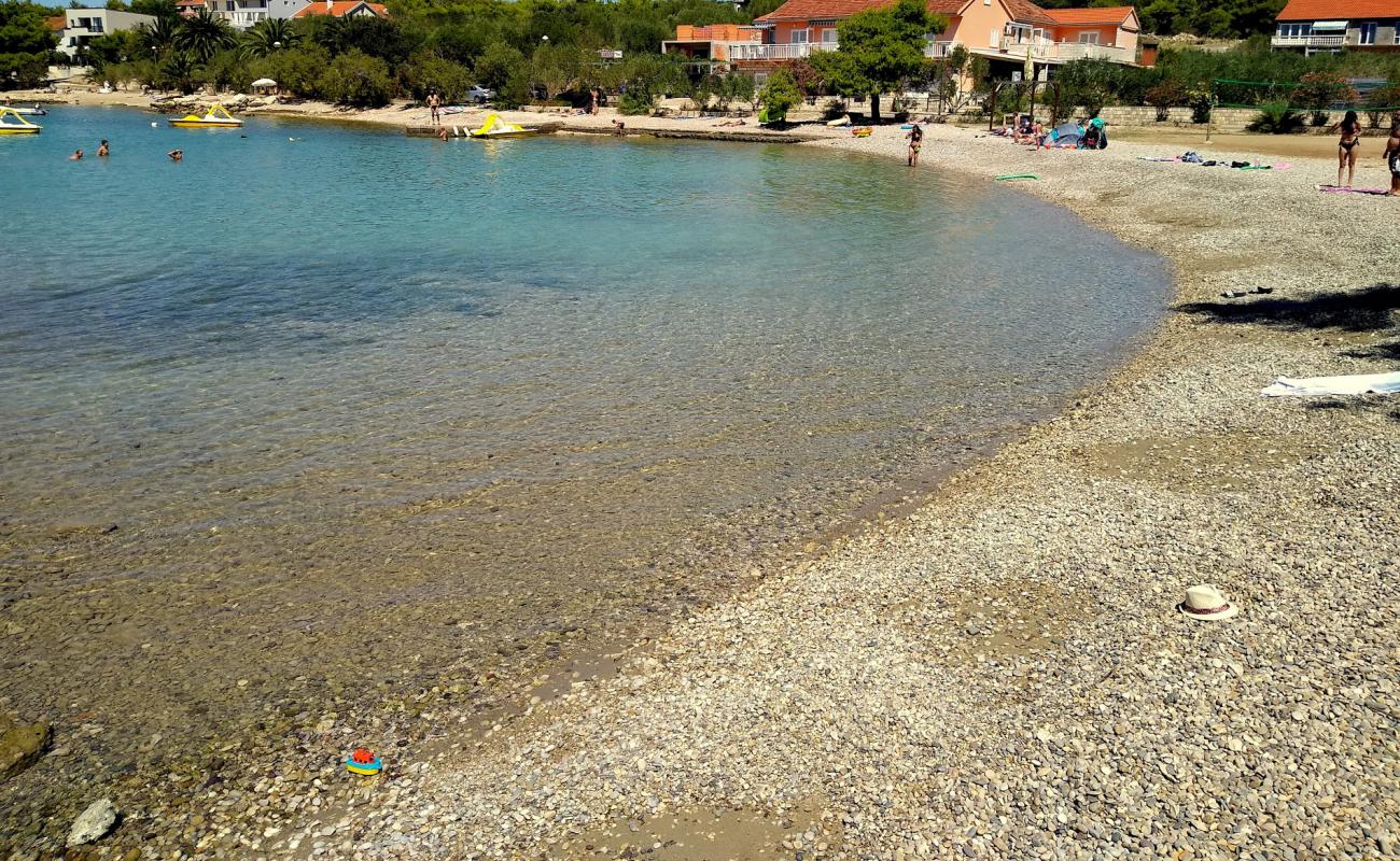 Denka beach'in fotoğrafı hafif ince çakıl taş yüzey ile