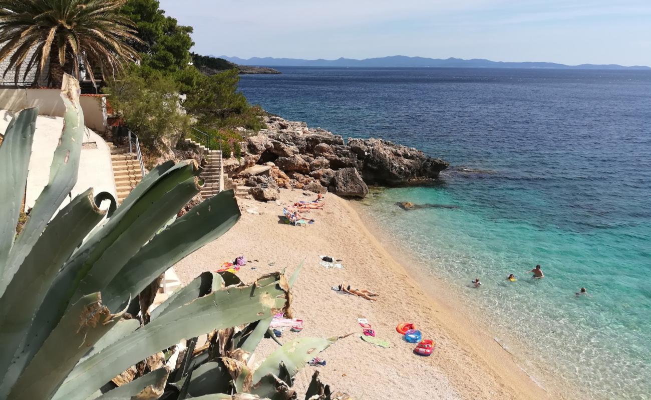 Borak beach'in fotoğrafı hafif ince çakıl taş yüzey ile