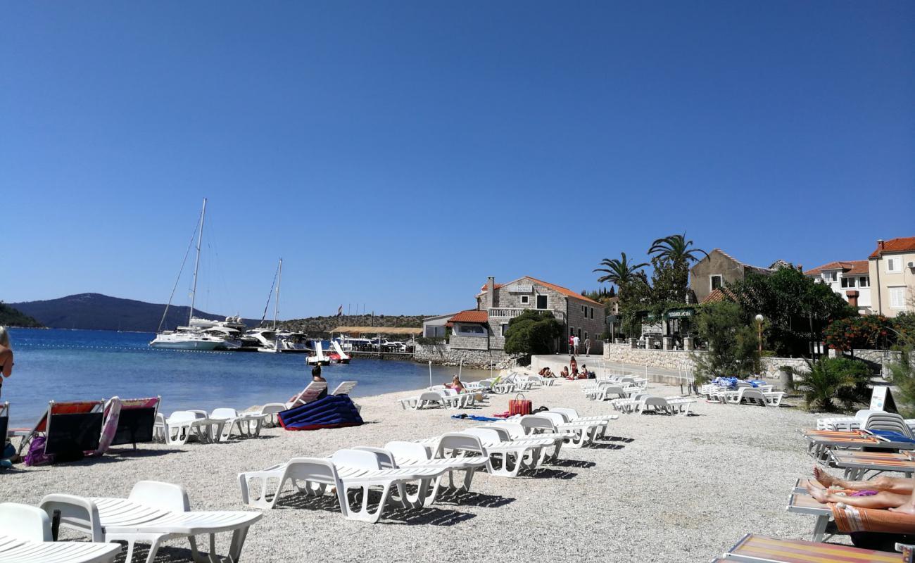 Grgurici II beach'in fotoğrafı hafif ince çakıl taş yüzey ile