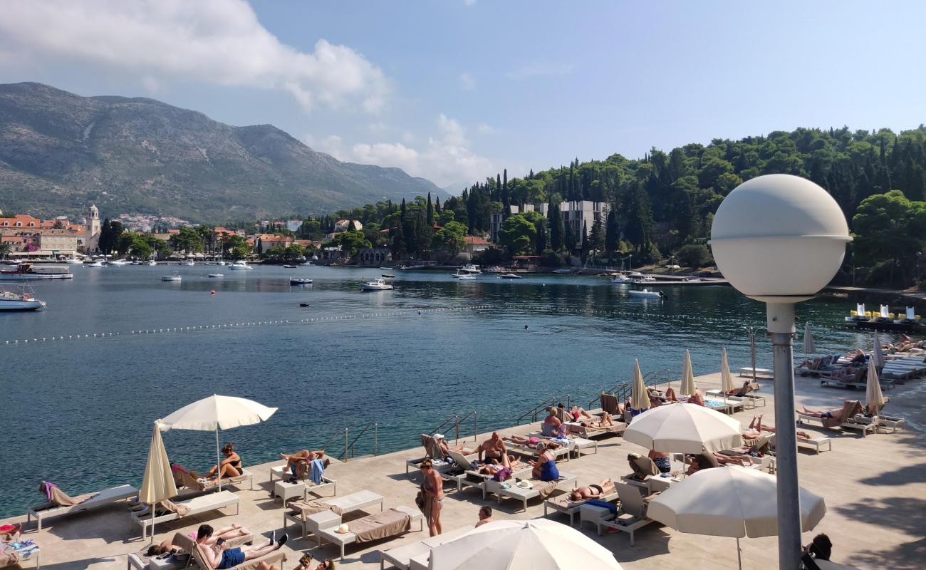 Spinaker's beach'in fotoğrafı beton kaplı yüzey yüzey ile