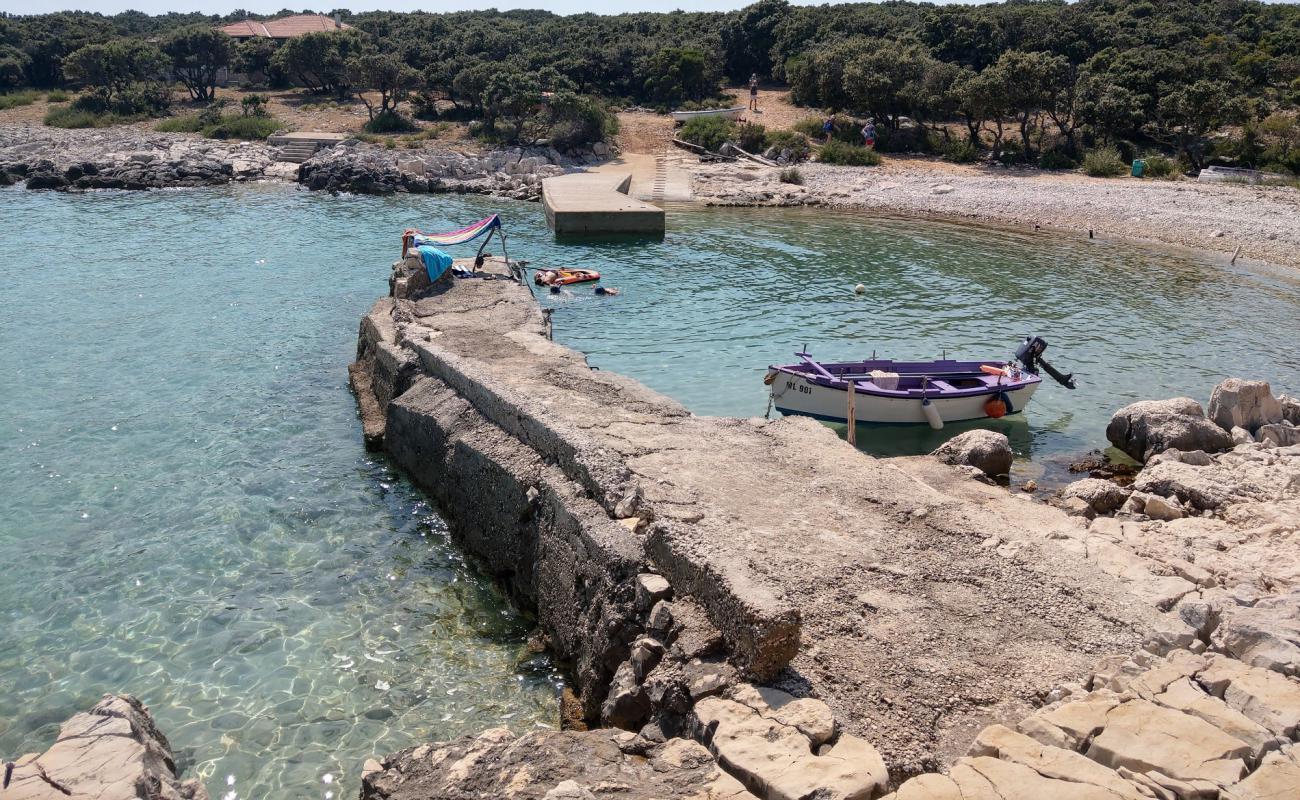 Meli II beach'in fotoğrafı hafif çakıl yüzey ile