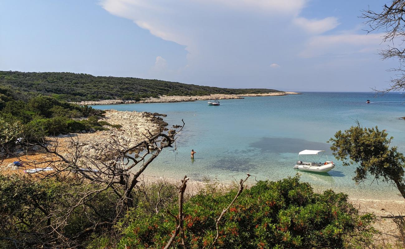 Vlaska beach'in fotoğrafı açık bej kum yüzey ile
