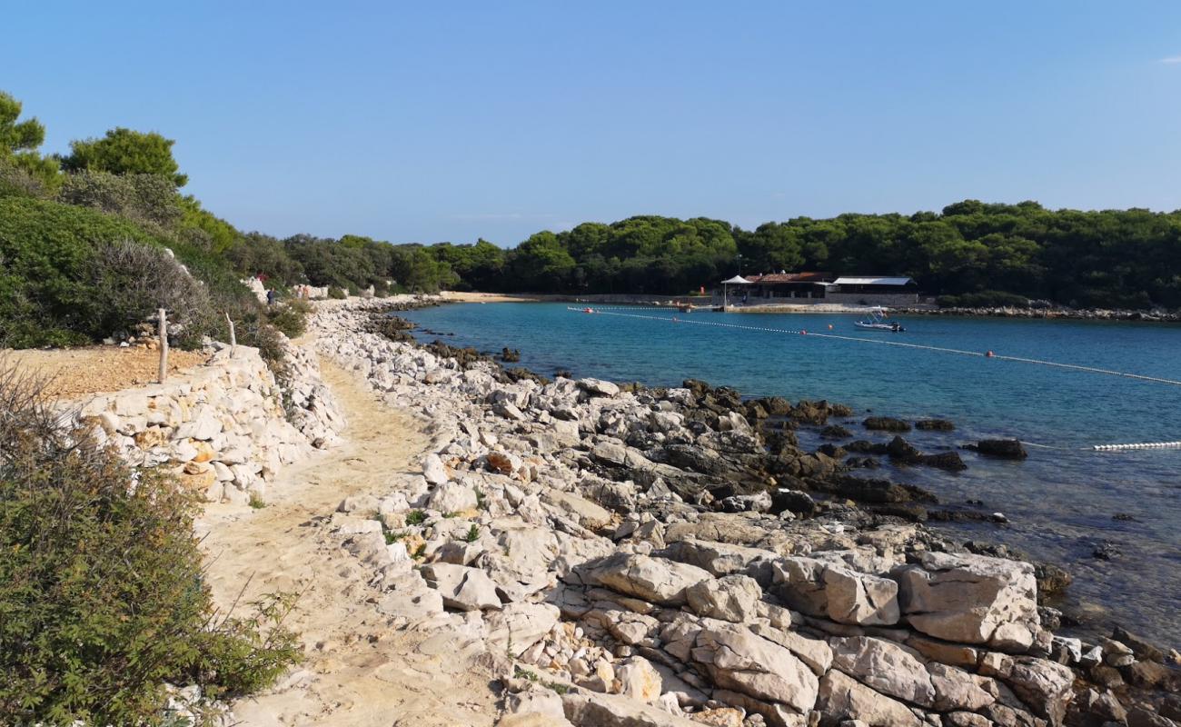 Baldarin beach'in fotoğrafı bej çakıl yüzey ile