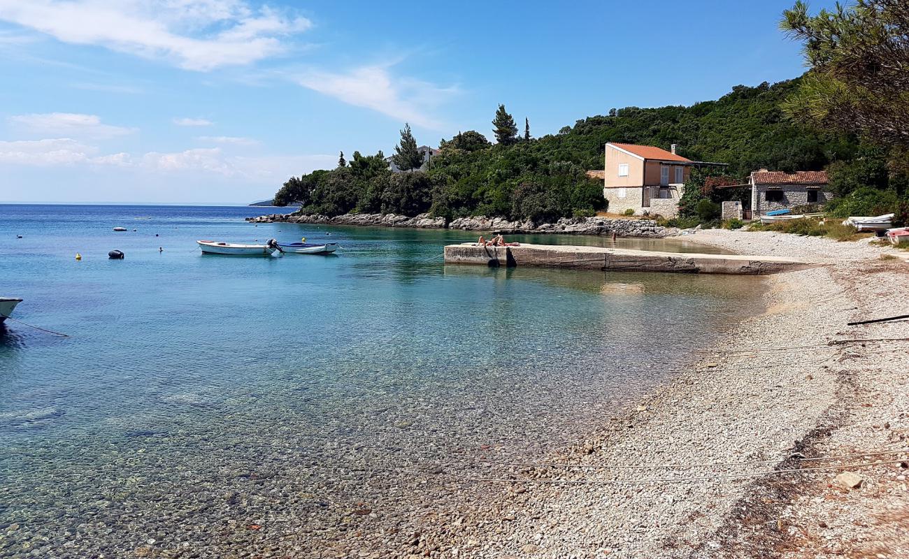 Merascica beach'in fotoğrafı hafif çakıl yüzey ile