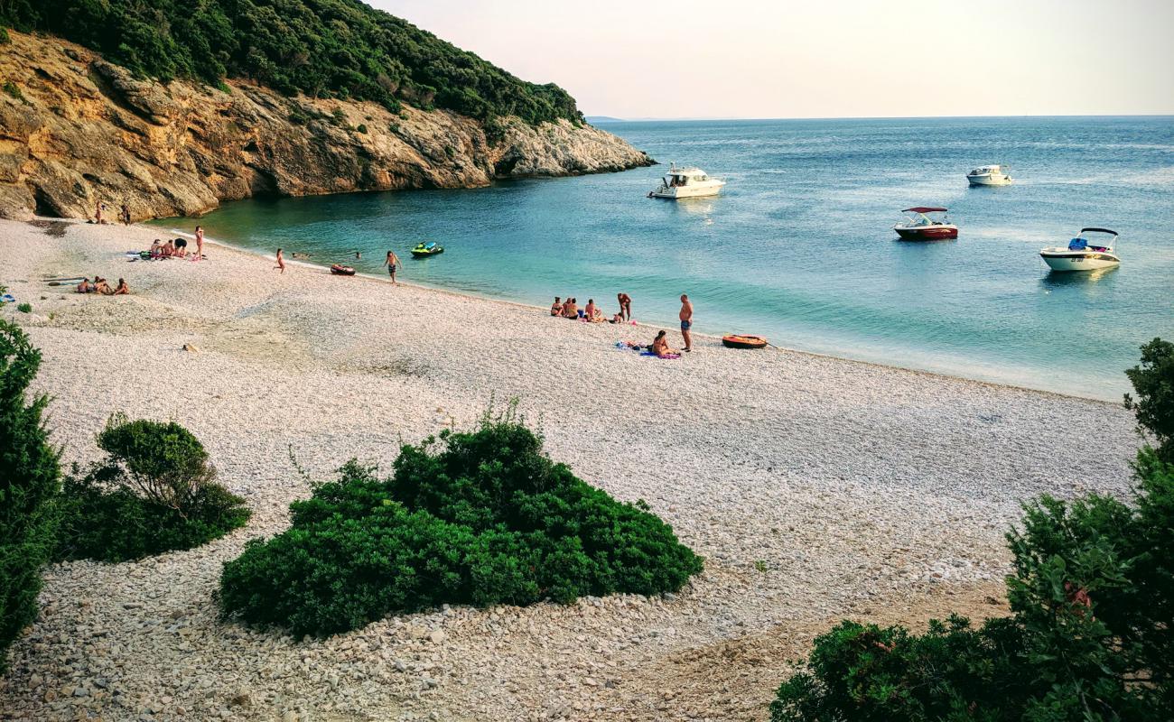 Blue Cave beach'in fotoğrafı bej çakıl yüzey ile