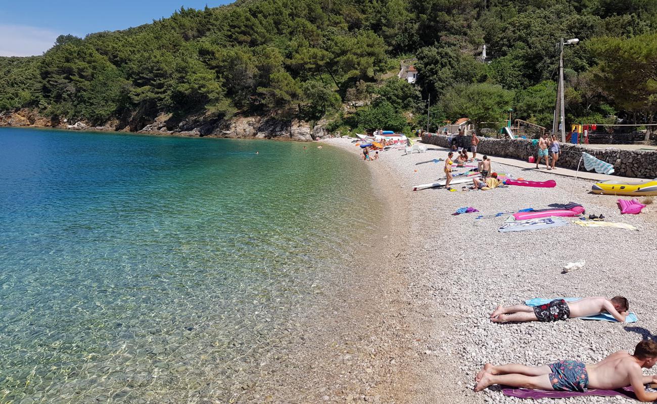 Zdovica beach'in fotoğrafı küçük bej çakıl yüzey ile