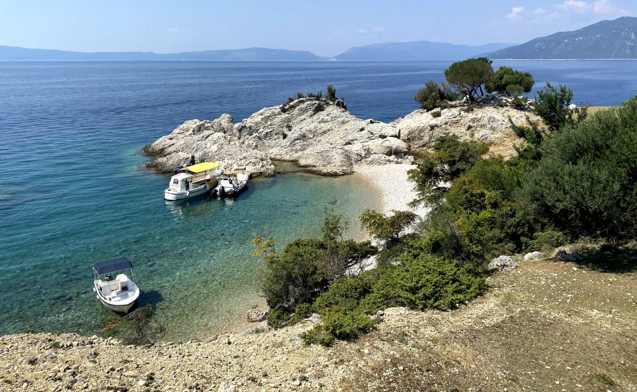 Plaza Sveti Blaz'in fotoğrafı beyaz çakıl taş yüzey ile