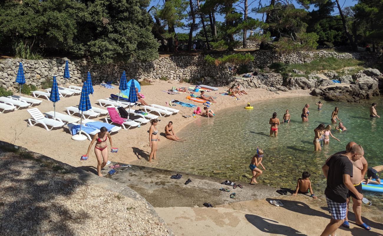 Galboka beach'in fotoğrafı bej kum ve çakıl yüzey ile