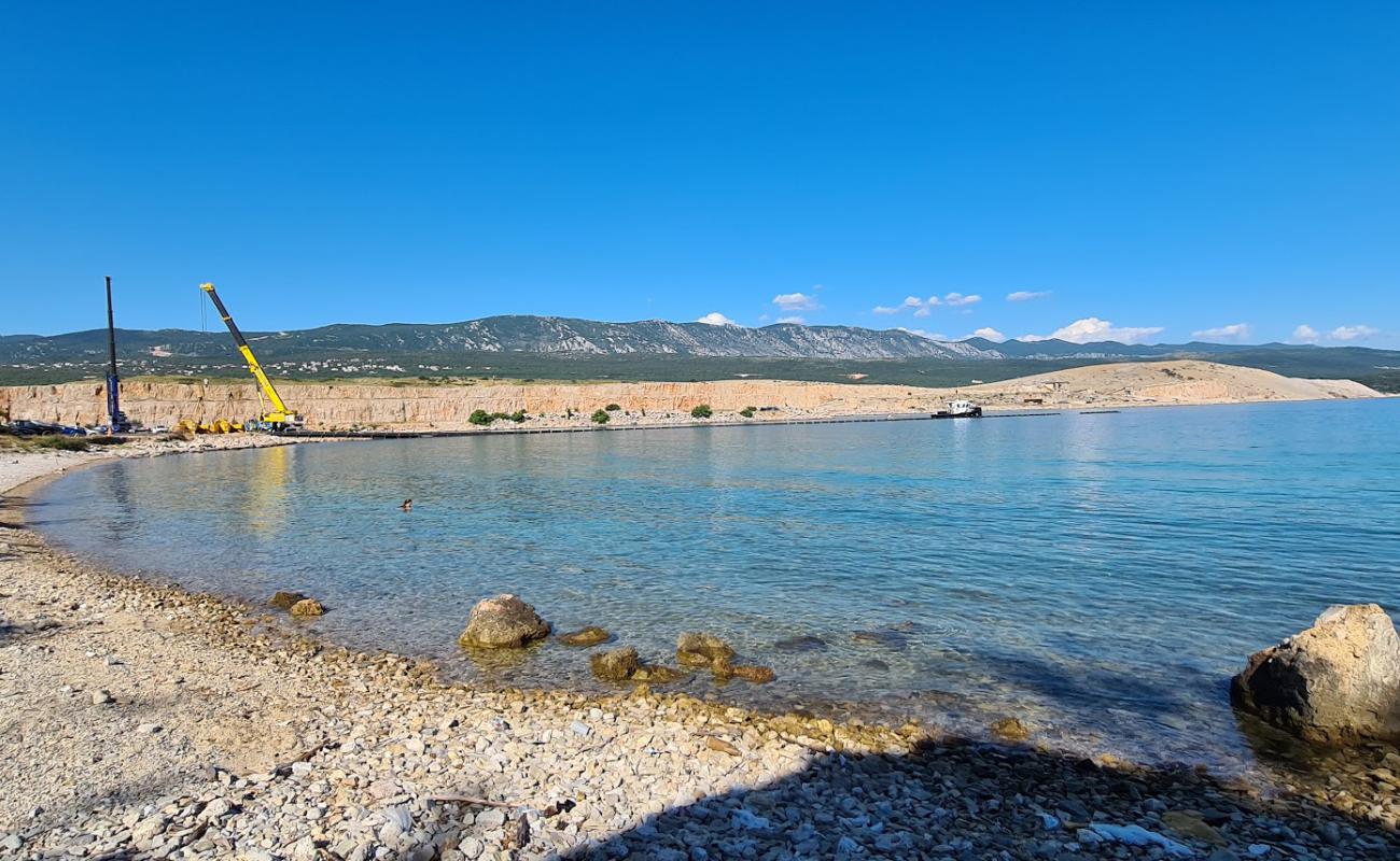 Uvala Peskera'in fotoğrafı taşlar yüzey ile