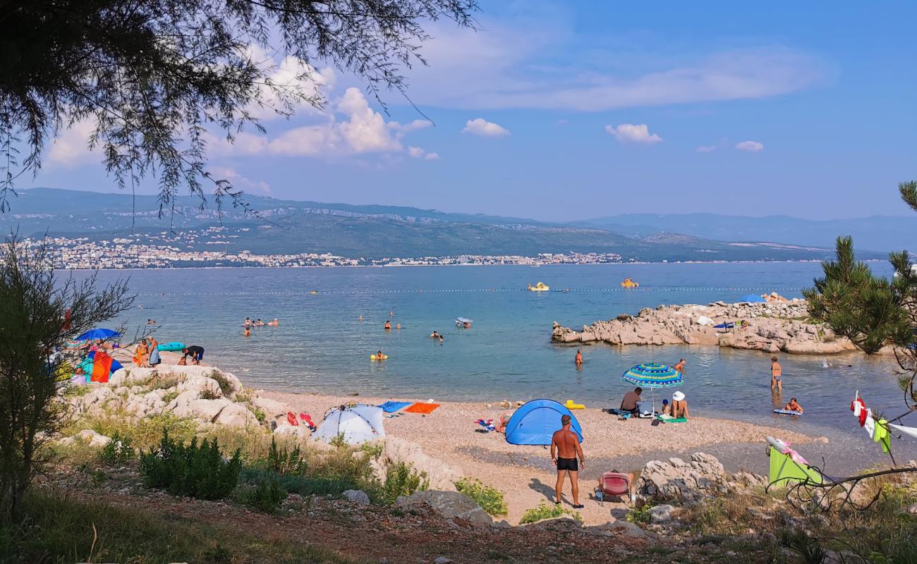 Silo Plaza'in fotoğrafı hafif çakıl yüzey ile