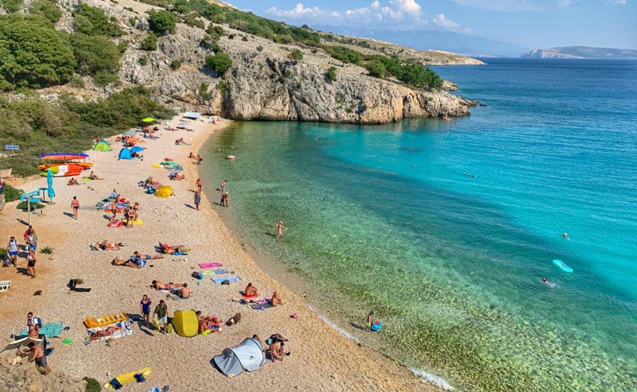 Zala beach'in fotoğrafı beyaz çakıl taş yüzey ile
