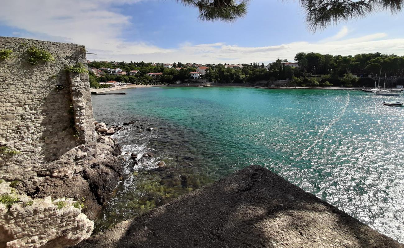 Krk beach'in fotoğrafı kayalık arazi yüzey ile