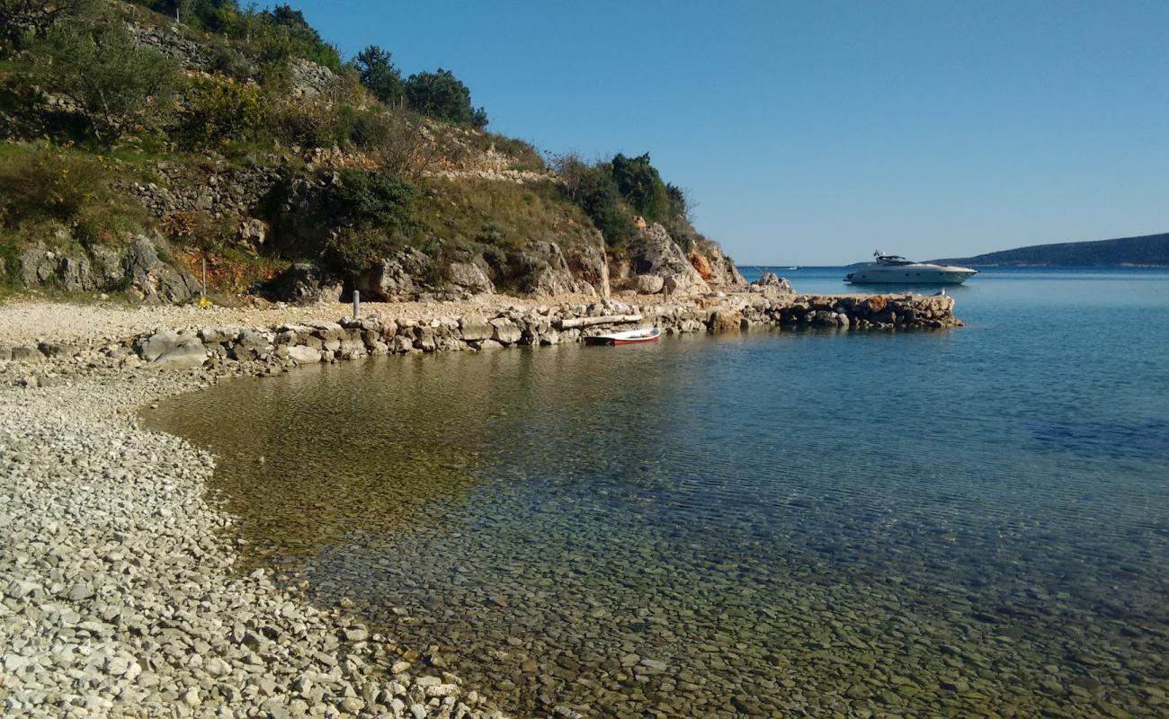 St. Juraj  beach'in fotoğrafı taşlar yüzey ile