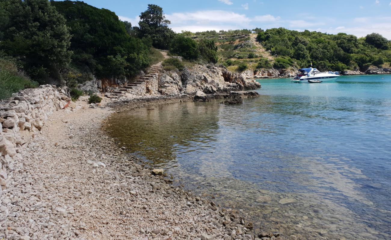 Y beach'in fotoğrafı taşlar yüzey ile