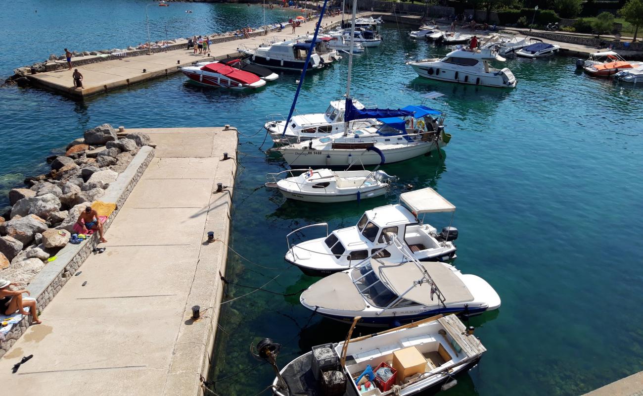 Maestral II beach'in fotoğrafı bej çakıl yüzey ile