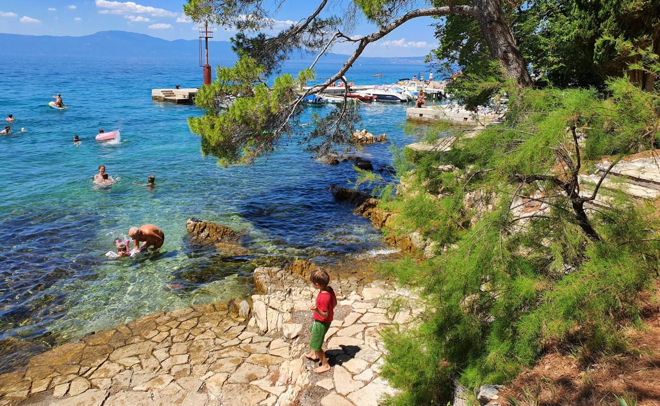 Paradise beach'in fotoğrafı hafif ince çakıl taş yüzey ile