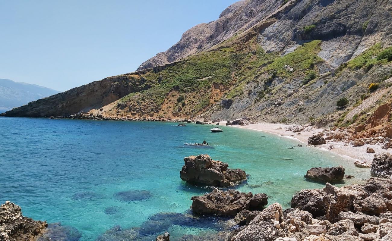 Kayak beach'in fotoğrafı hafif çakıl yüzey ile