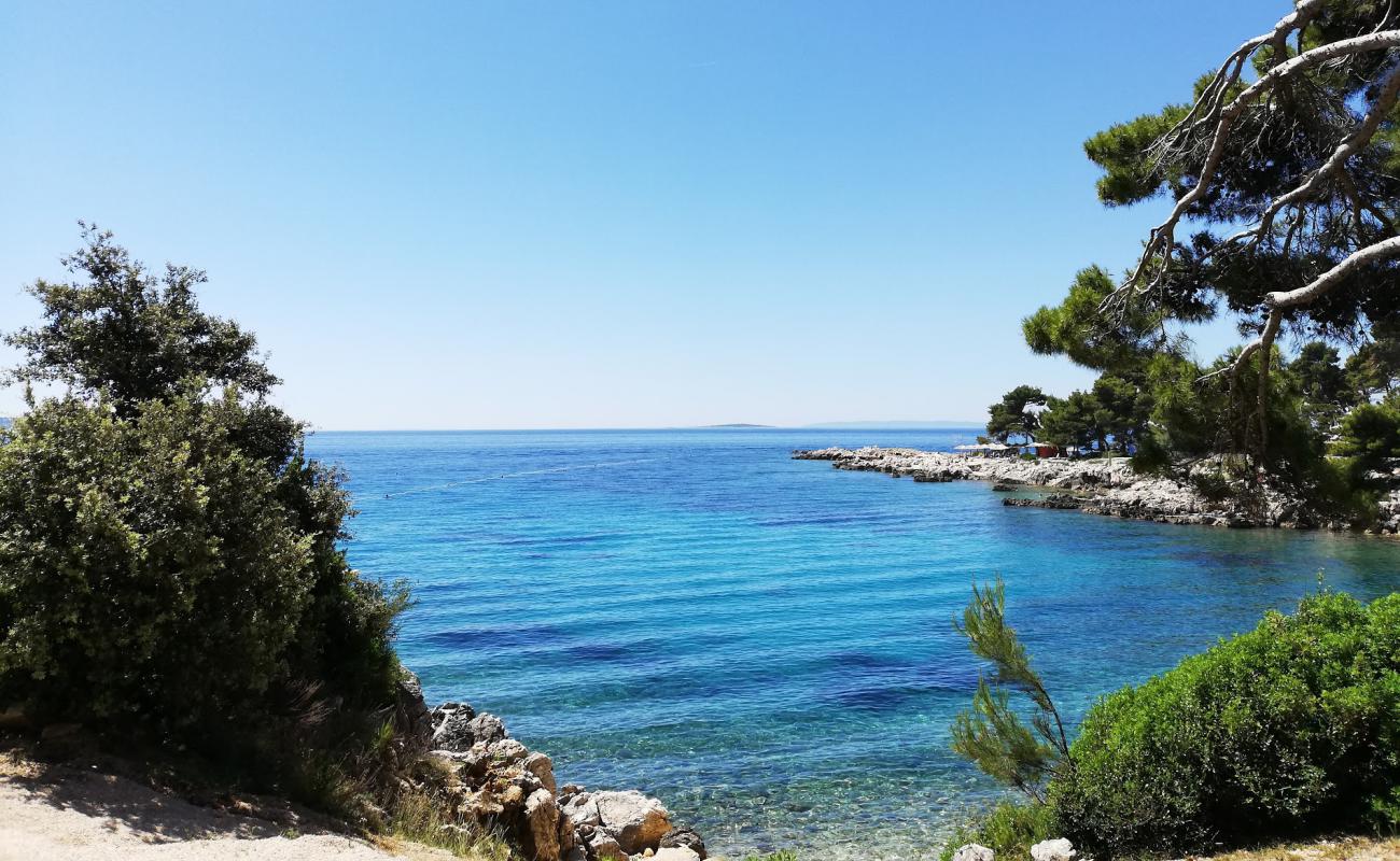 Suha Punta II beach'in fotoğrafı hafif çakıl yüzey ile